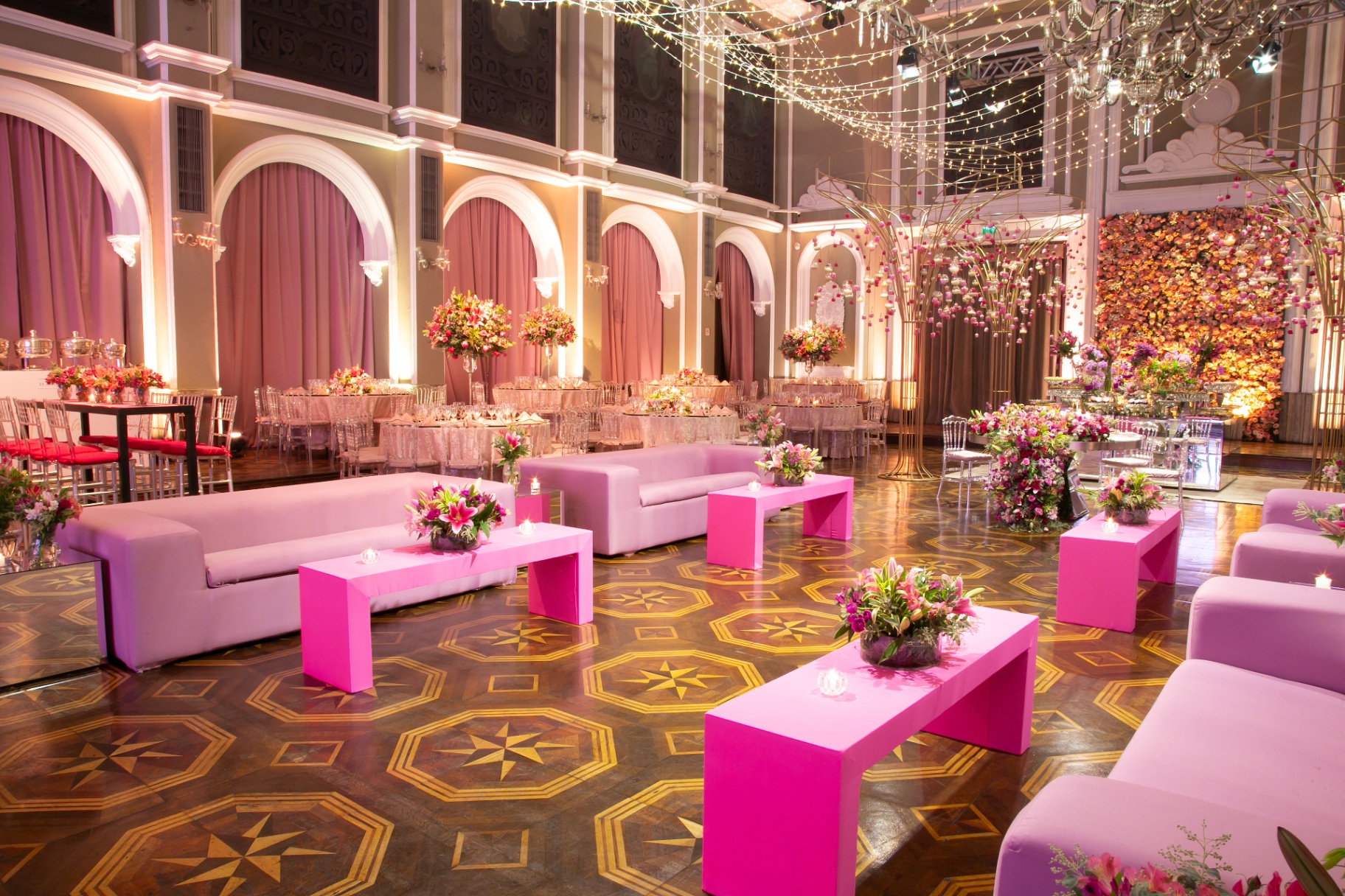 Decoração do salão em rosa
